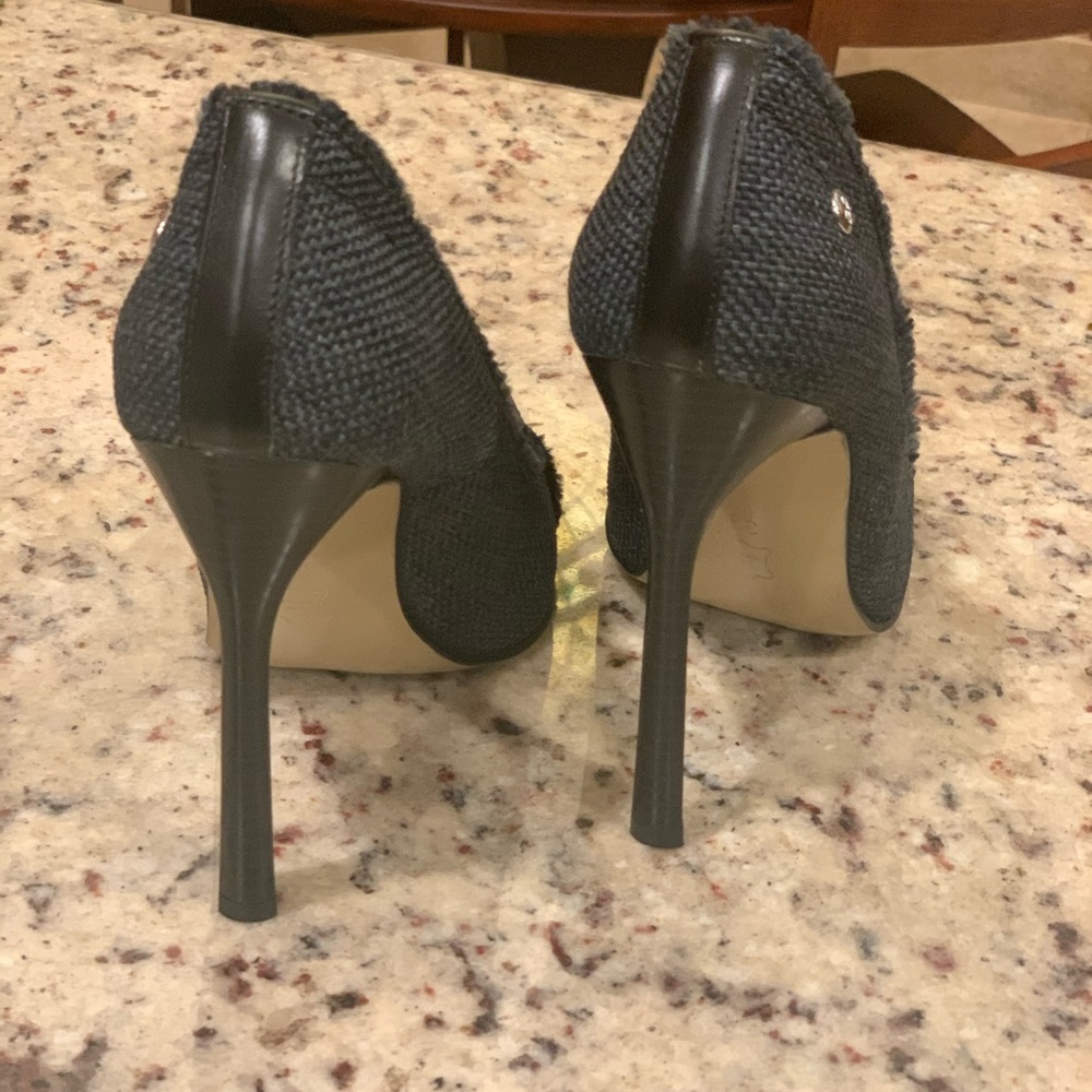 Shoes - Picture 2 of 5
